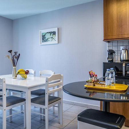 Yanjoon Holiday Homes - Princess Tower Apartments Dubaj Kültér fotó