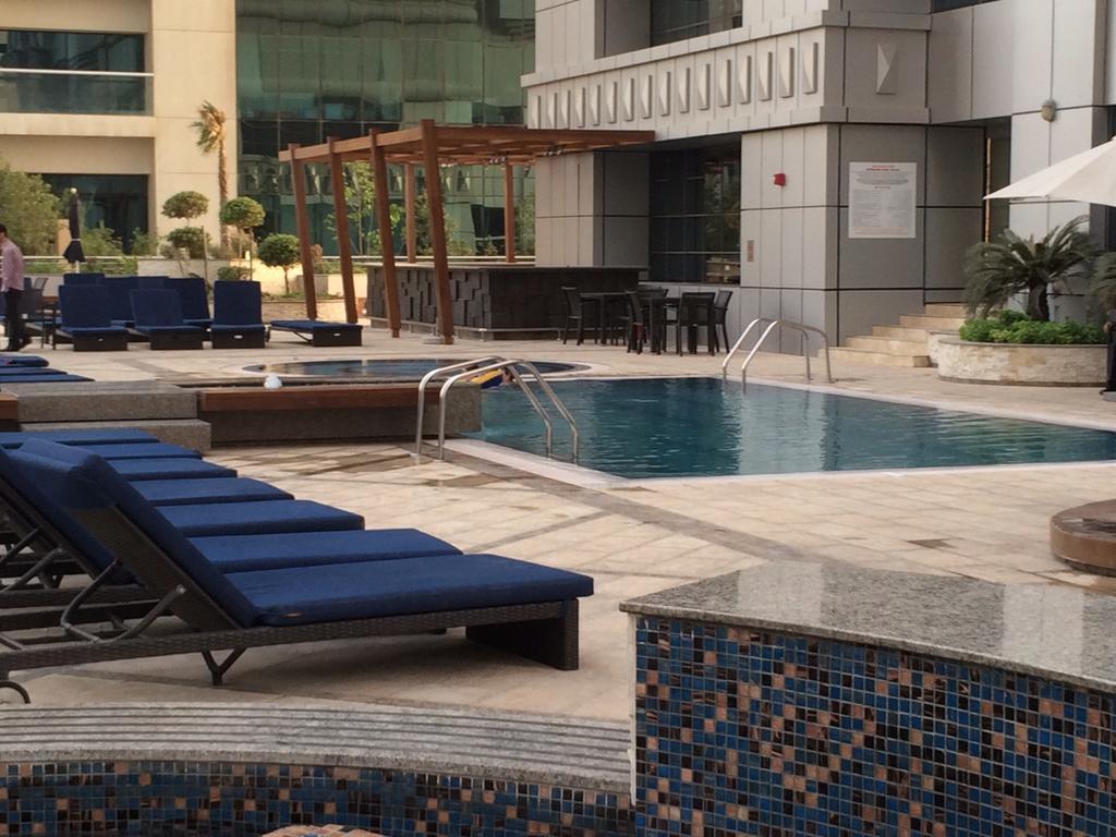 Yanjoon Holiday Homes - Princess Tower Apartments Dubaj Kültér fotó