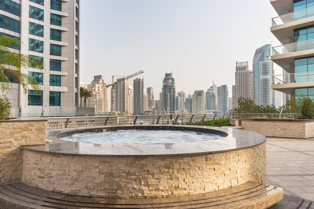 Yanjoon Holiday Homes - Princess Tower Apartments Dubaj Kültér fotó