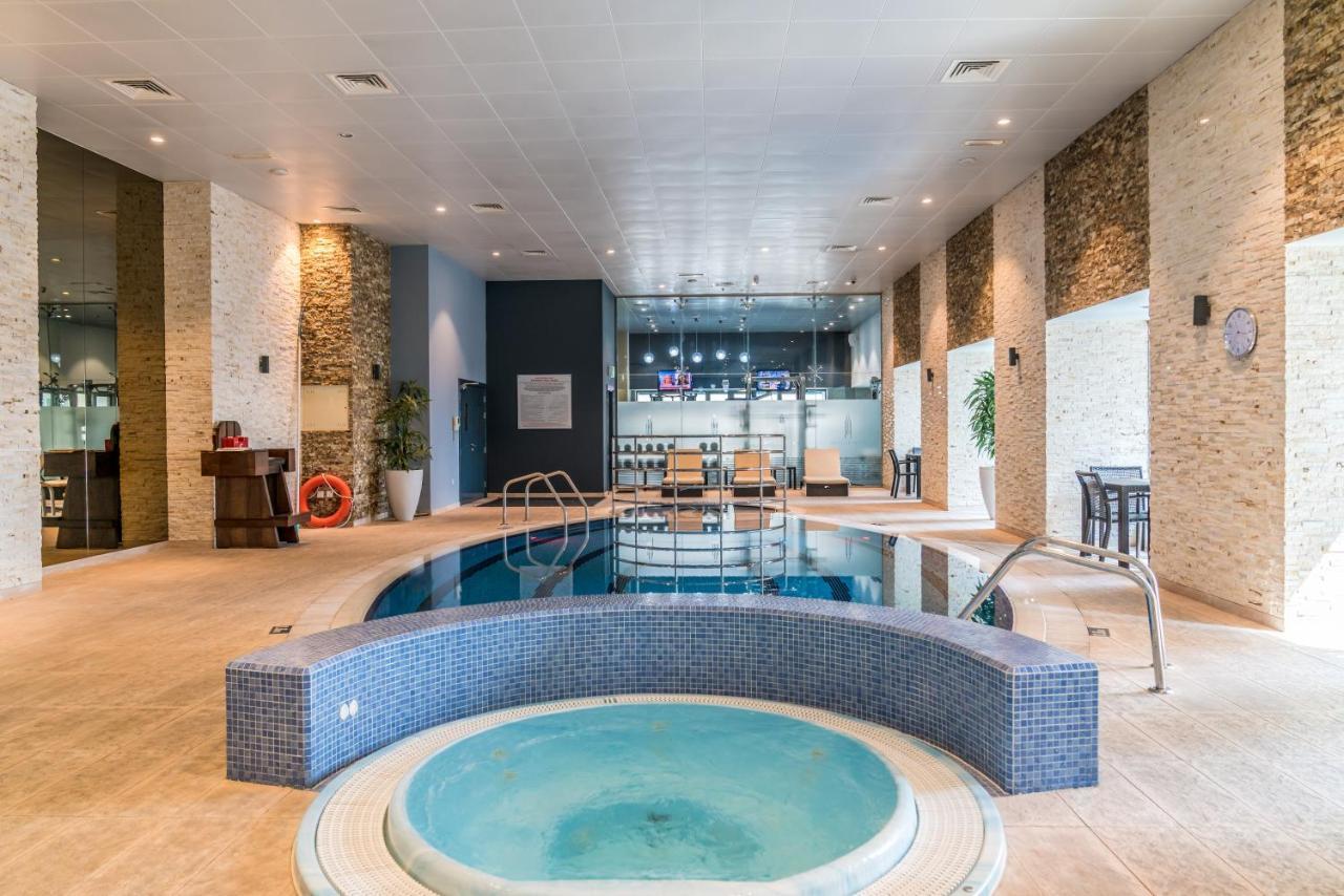 Yanjoon Holiday Homes - Princess Tower Apartments Dubaj Kültér fotó