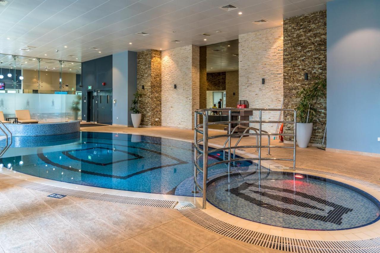 Yanjoon Holiday Homes - Princess Tower Apartments Dubaj Kültér fotó